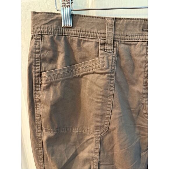 Karen Scott Brown Cargo Capri Pants sz 8 NWT - Picture 2 of 6